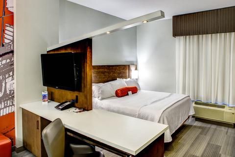 DoubleTree by Hilton West Fargo Sanford Medical Center Area