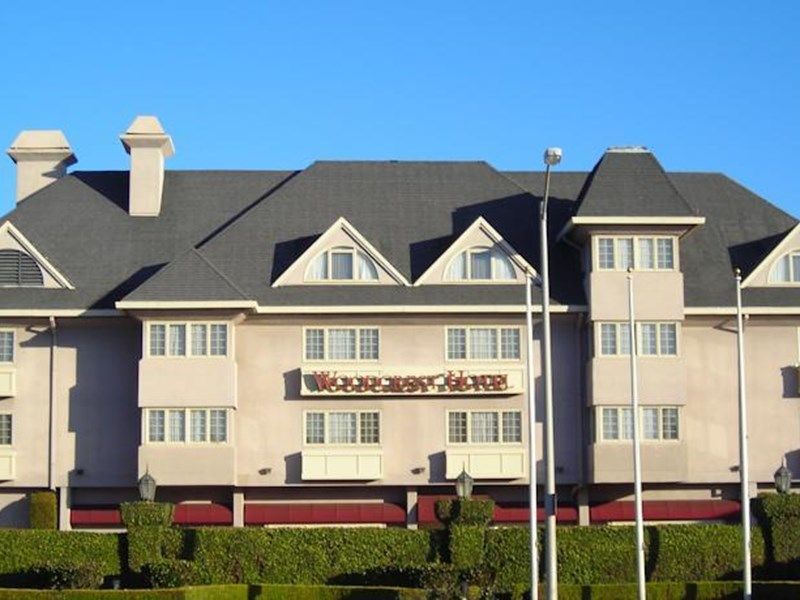 Woodcrest Hotel