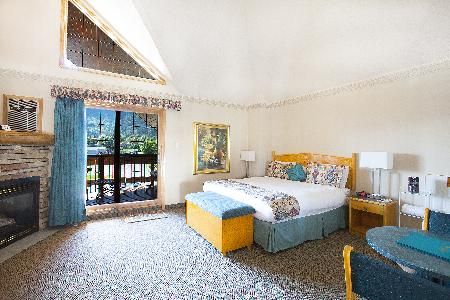 Waterton Glacier Suites