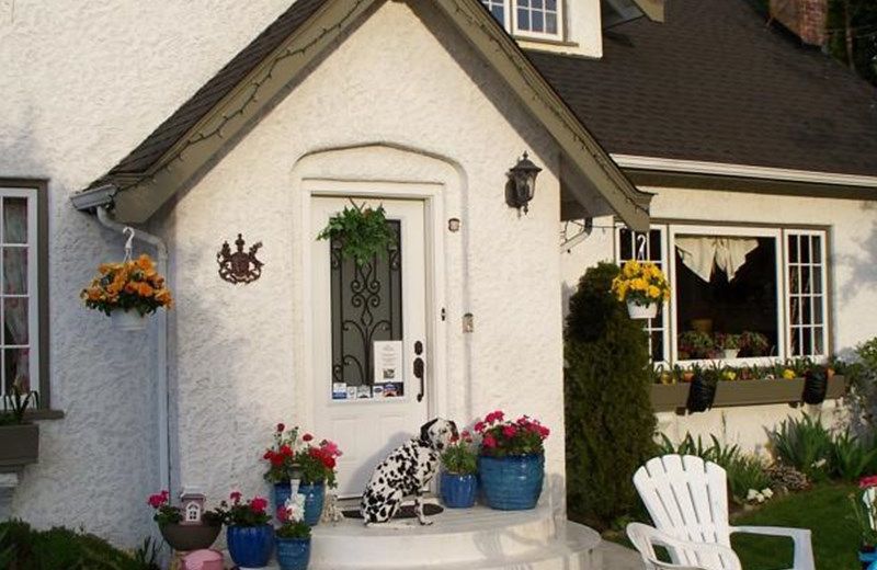 Charm of Qualicum Bed and Breakfast