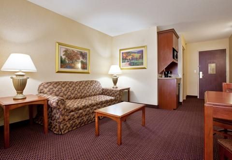 Holiday Inn Express Hotel & Suites Dayton-Centerville, an IHG Hotel