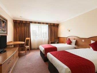 Ramada Hatfield