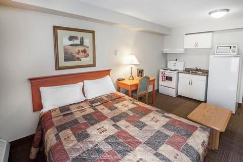 Coast Hinton Hotel