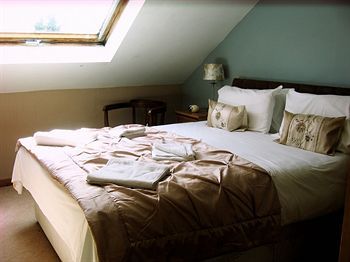 The Woodfalls Inn