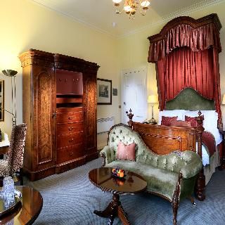 Macdonald Pittodrie House
