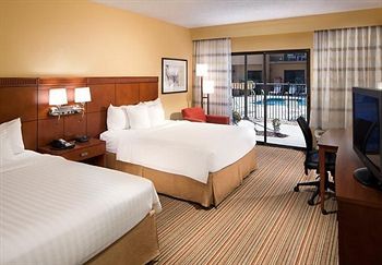 Courtyard by Marriott Orlando Airport