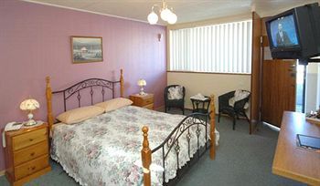 Bridge Hotel
