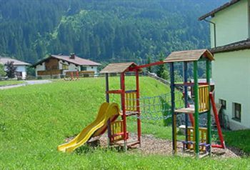Outdoor Pictures 21