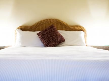 QUALITY HOTEL TIFFINS ON THE PARK