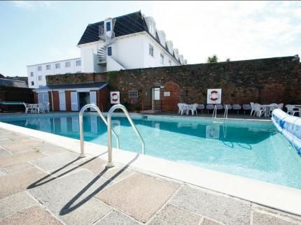 Norfolk Hotel