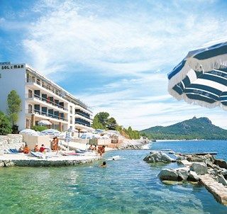 Les Roches Rouges, a Beaumier hotel