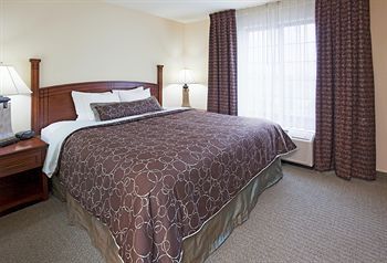 Staybridge Suites Milwaukee West-Oconomowoc, an IHG Hotel