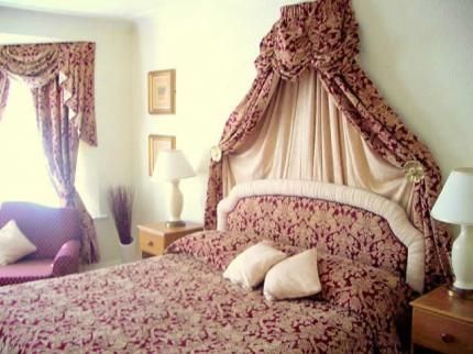 Yenton Hotel