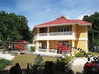 Villa Dorado