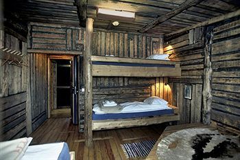 Basecamp Hotel
