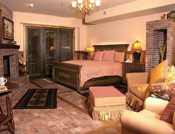 Adobe Grand Villas