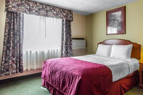 Clarion Hotel and Convention Center Baraboo