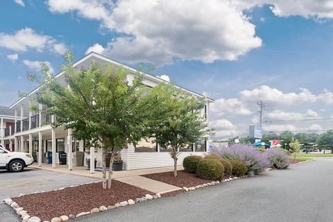 Rodeway Inn & Suites - Rehoboth Beach