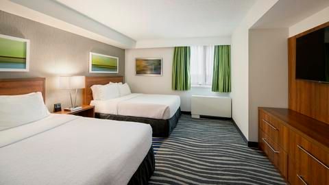 Holiday Inn Winnipeg - Airport West, an IHG Hotel