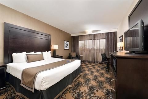 Best Western Plus Midwest Inn