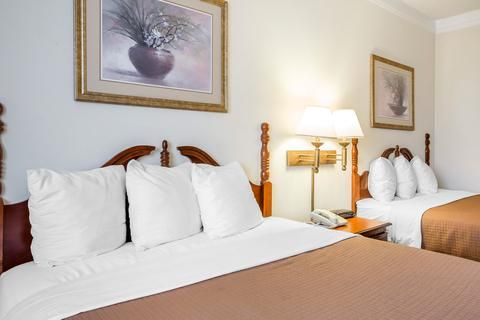 Econo Lodge Inn & Suites Douglasville