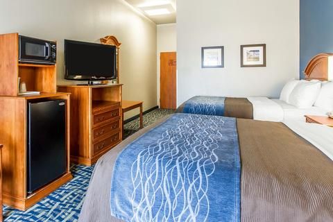Comfort Inn & Suites Pauls Valley - City Lake