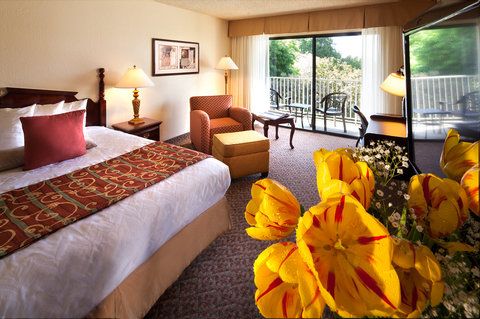 Best Western Plus Garden Court Inn