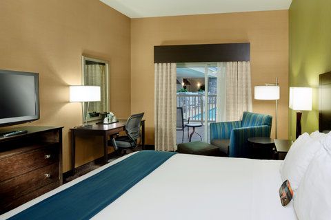 Holiday Inn Express Hotel & Suites Saginaw, an IHG Hotel
