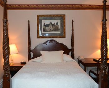 Stafford's Perry Hotel