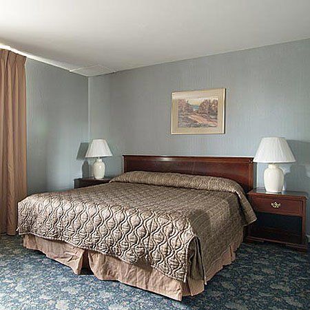 Budget Host East End Hotel in Riverhead