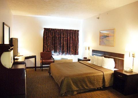 Quality Inn & Suites West Omaha - NE Linclon