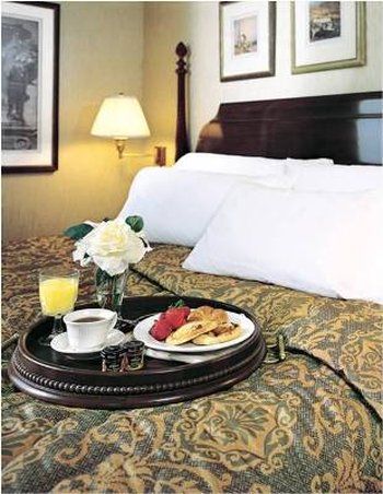 Ethan Allen Hotel