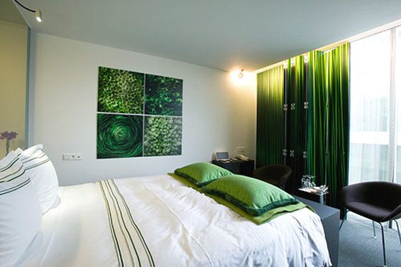 D-Hotel