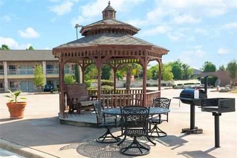 Outdoor Pictures 24