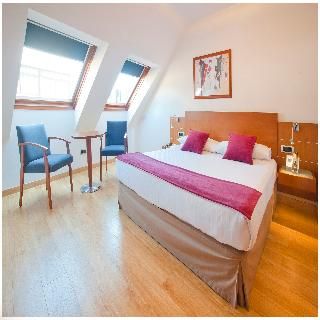 Duerming Longoria Plaza Hotel