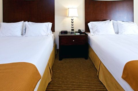 Holiday Inn Express Hotel & Suites Cleburne, an IHG Hotel