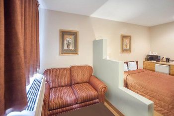 Travel Inn & Suites Innisfail