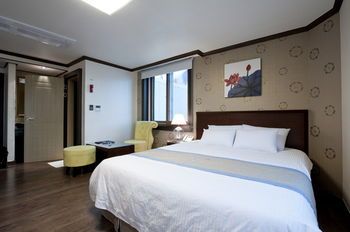 Tongyeong Anchovy Tourist Hotel