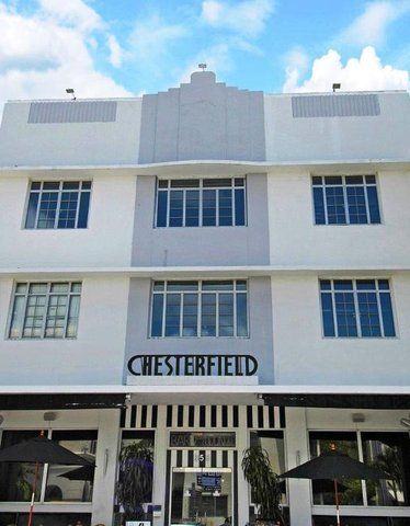 Chesterfield Hotel & Suites