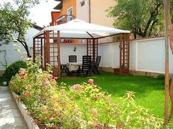 Outdoor Pictures 10