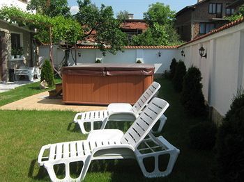 Outdoor Pictures 11