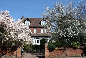 SALISBURY HOUSE B & B