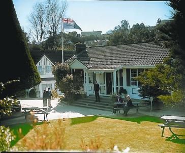 Bucket Tree Lodge