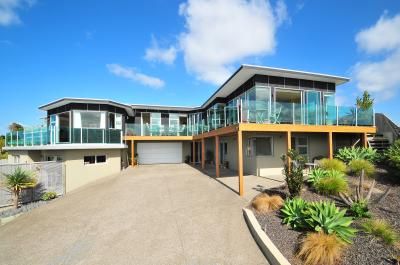 Tahi Lodge Snells Beach