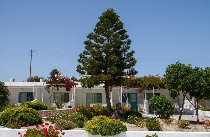 Parasporos Village