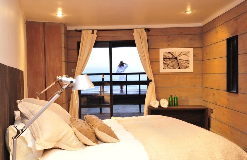 Crusoe Island Lodge