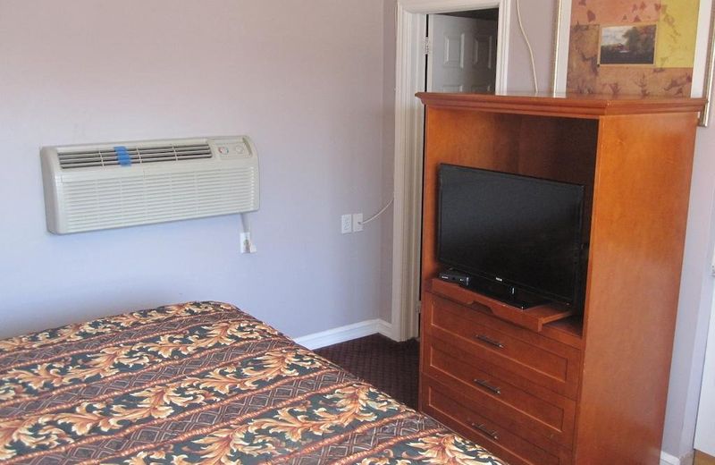 Crestwood Motel
