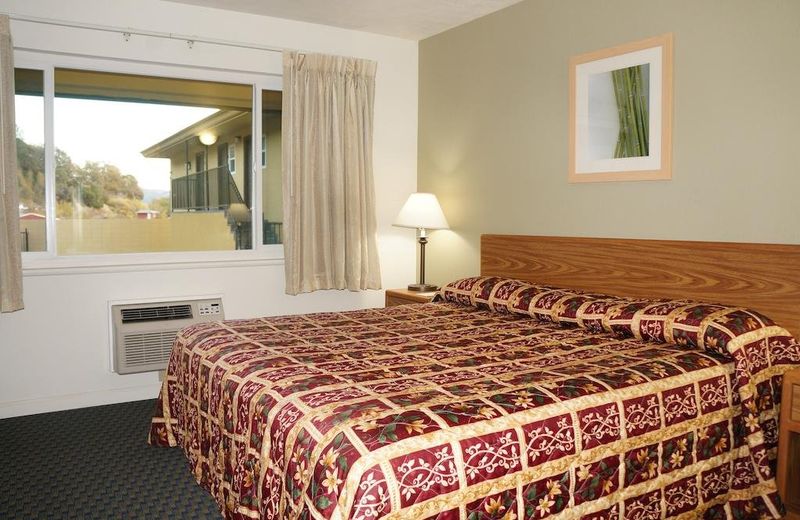 Lake Marina Inn