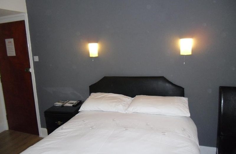 LANSDOWNE GUESTHOUSE