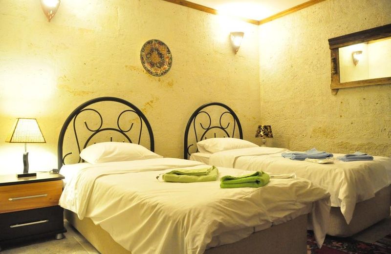 Bir Kedi Villa
